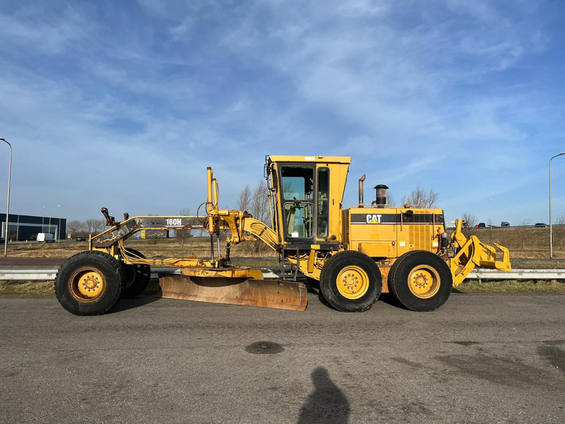 Caterpillar 160H - Niveleuse: photos 1 Caterpillar 160H - Niveleuse: photos 1