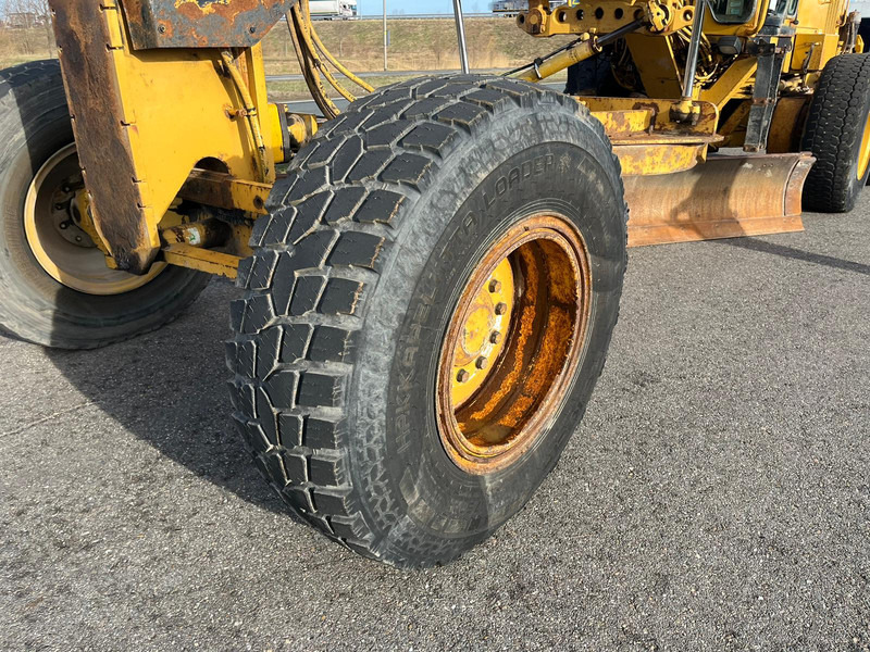 Niveleuse Caterpillar 160H: photos 14