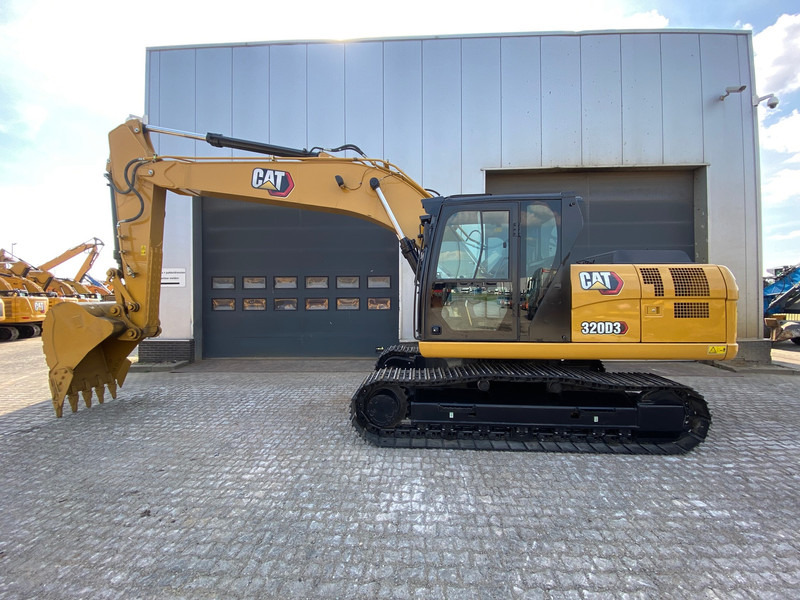 Caterpillar 320D3 - NEW / bucket with teeth / hammerlines - Pelle sur chenille: photos 1 Caterpillar 320D3 - NEW / bucket with teeth / hammerlines - Pelle sur chenille: photos 1
