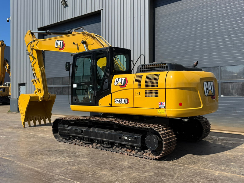 Caterpillar 323D3 - Pelle sur chenille: photos 2 Caterpillar 323D3 - Pelle sur chenille: photos 2