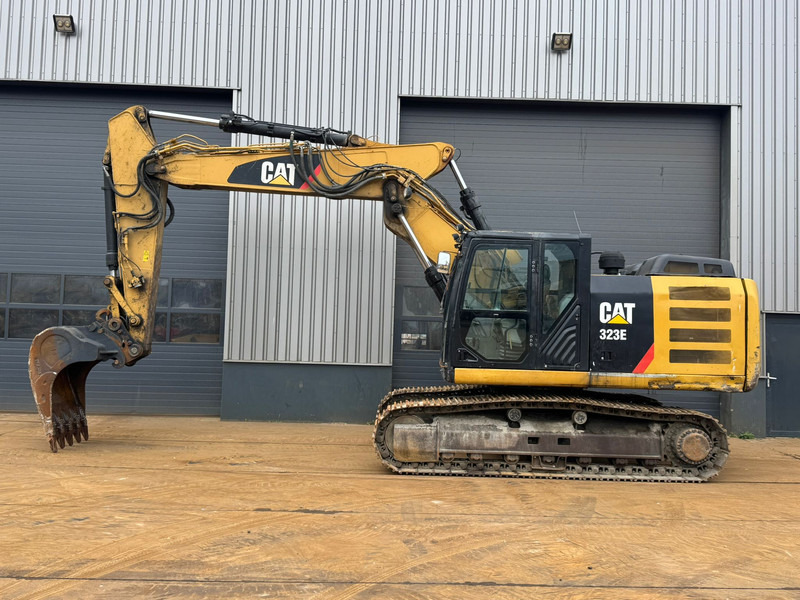 Caterpillar 323E - Pelle sur chenille: photos 1 Caterpillar 323E - Pelle sur chenille: photos 1