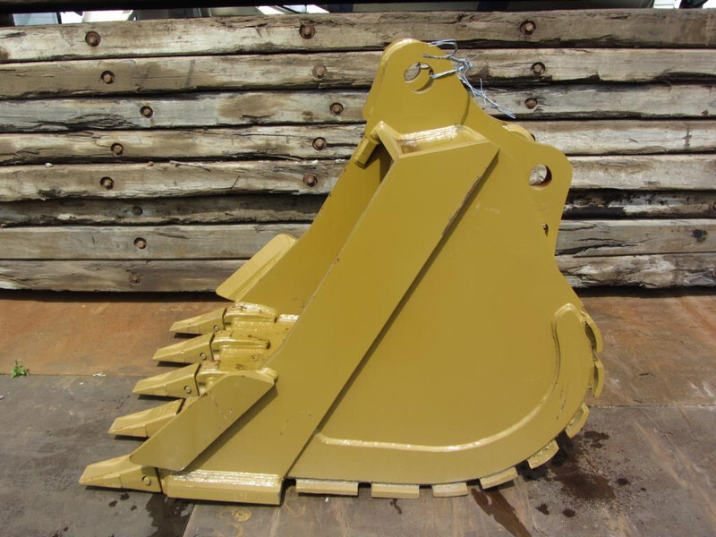 Caterpillar 325B / 325C / 325D 47 inch HDbucket - Godet: photos 2 Caterpillar 325B / 325C / 325D 47 inch HDbucket - Godet: photos 2