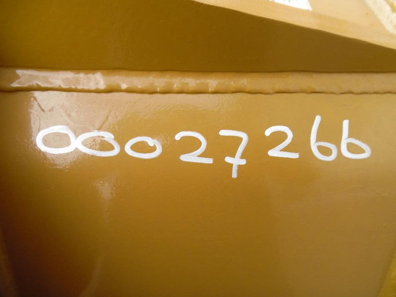 Caterpillar 325B / 325C / 325D 47 inch HDbucket - Godet: photos 4 Caterpillar 325B / 325C / 325D 47 inch HDbucket - Godet: photos 4