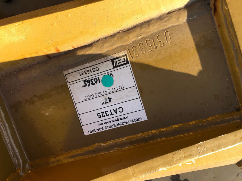 Caterpillar 325B 47 inch HDBucket - Godet: photos 5 Caterpillar 325B 47 inch HDBucket - Godet: photos 5