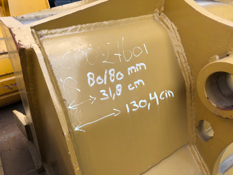 Caterpillar 325B/C/D 47 inch Digging Bucket - Godet: photos 2 Caterpillar 325B/C/D 47 inch Digging Bucket - Godet: photos 2