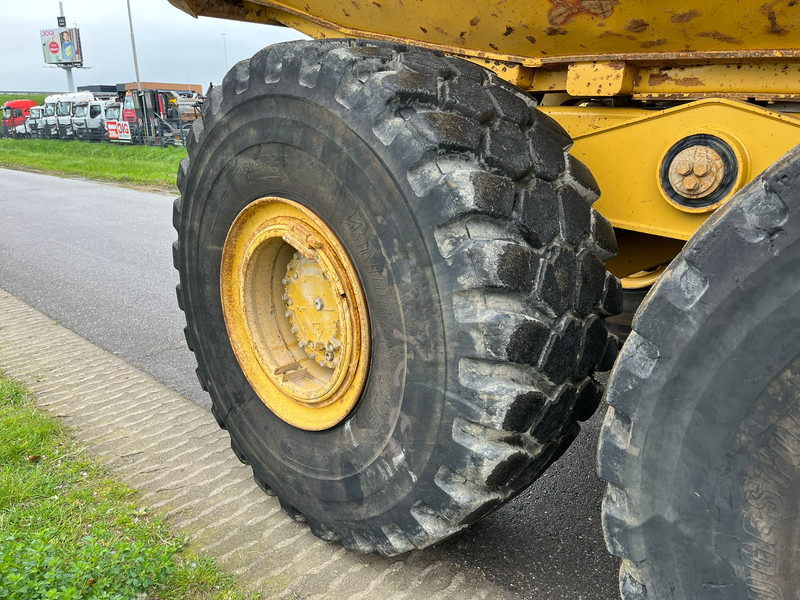 Tombereau articulé Caterpillar 740B: photos 14