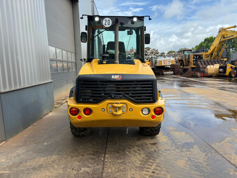 Caterpillar 908M - Chargeuse sur pneus: photos 4 Caterpillar 908M - Chargeuse sur pneus: photos 4