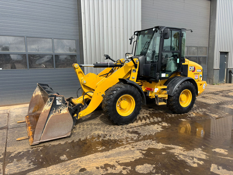 Caterpillar 908M - Chargeuse sur pneus: photos 2 Caterpillar 908M - Chargeuse sur pneus: photos 2
