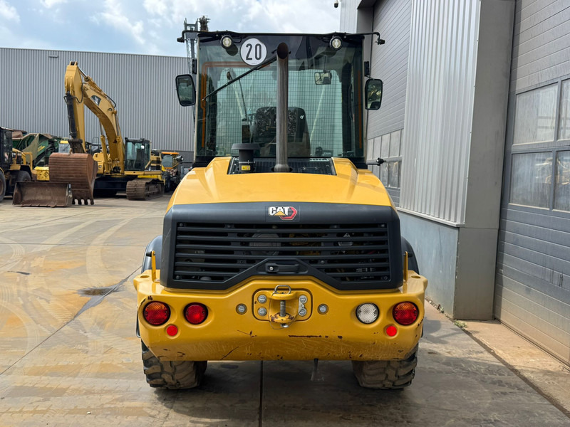Caterpillar 908M - Chargeuse sur pneus: photos 4 Caterpillar 908M - Chargeuse sur pneus: photos 4