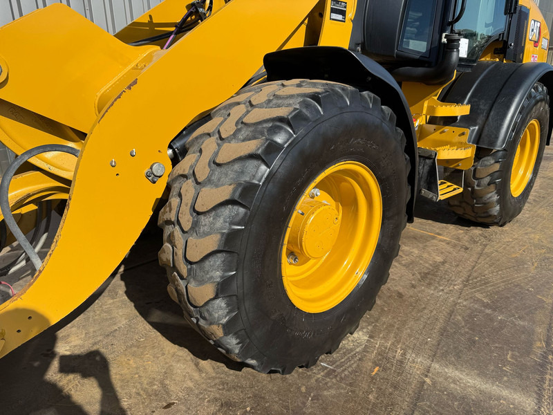 Chargeuse sur pneus Caterpillar 908M: photos 13