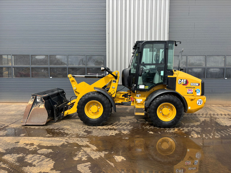 Caterpillar 908M - Chargeuse sur pneus: photos 1 Caterpillar 908M - Chargeuse sur pneus: photos 1