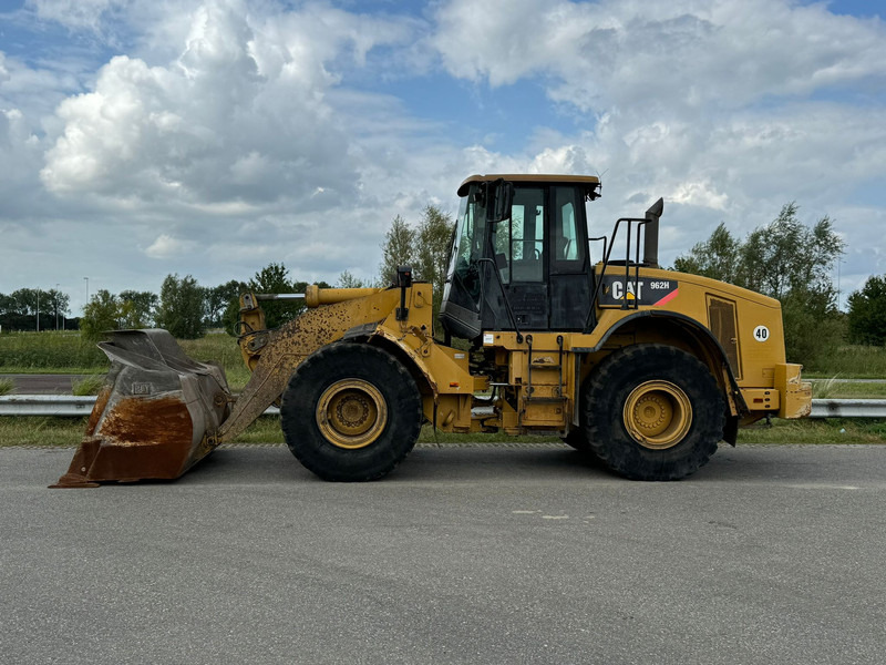 Caterpillar 962H - Chargeuse sur pneus: photos 1 Caterpillar 962H - Chargeuse sur pneus: photos 1