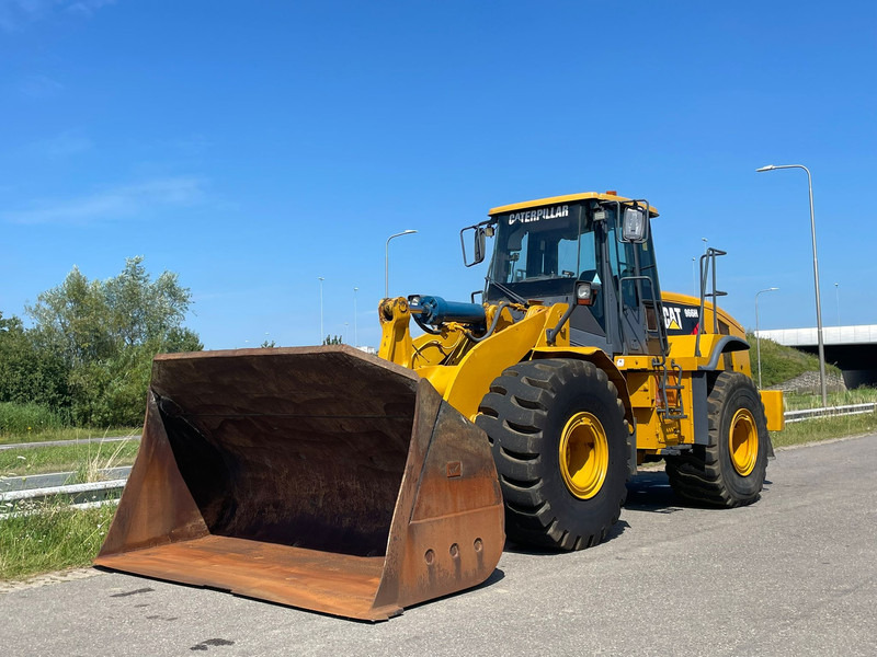 Caterpillar 966H - Chargeuse sur pneus: photos 2 Caterpillar 966H - Chargeuse sur pneus: photos 2