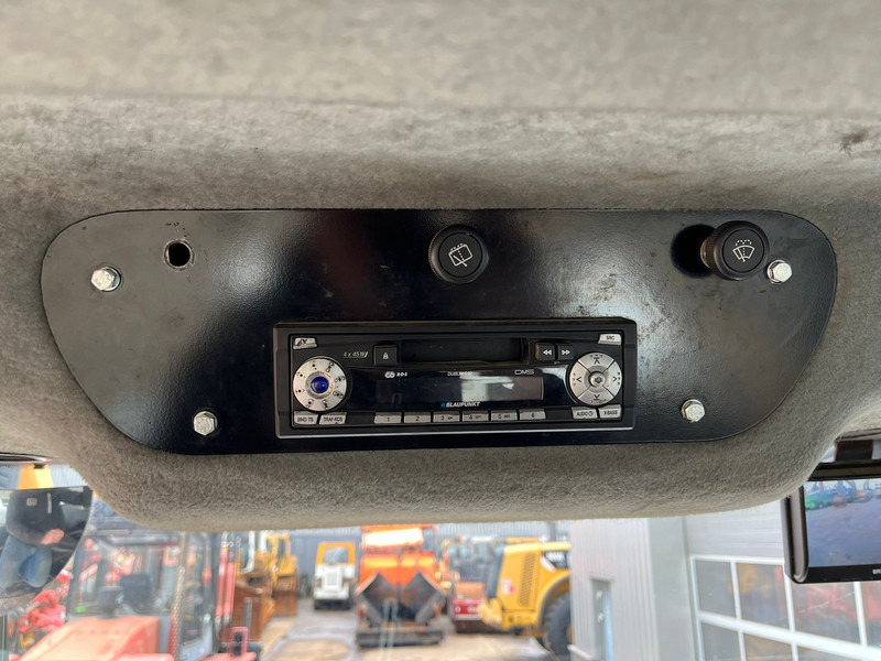 Compacteur Caterpillar CB534D CE / EPA: photos 15 Compacteur Caterpillar CB534D CE / EPA: photos 15