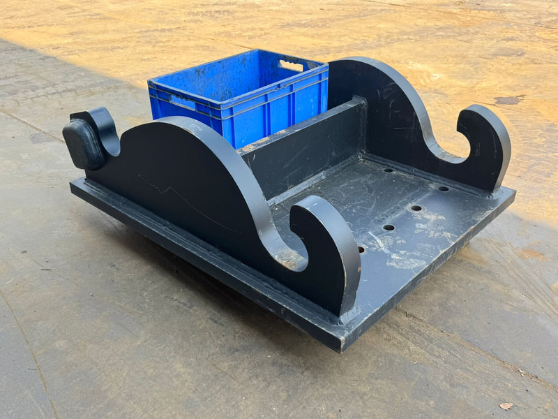 Caterpillar Caterpillar Plate CW70 - Attache rapide: photos 5 Caterpillar Caterpillar Plate CW70 - Attache rapide: photos 5