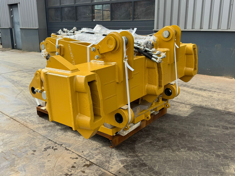 Caterpillar D8T D8R D8N Multishank Ripper (forged shanks) - Ripper: photos 3 Caterpillar D8T D8R D8N Multishank Ripper (forged shanks) - Ripper: photos 3