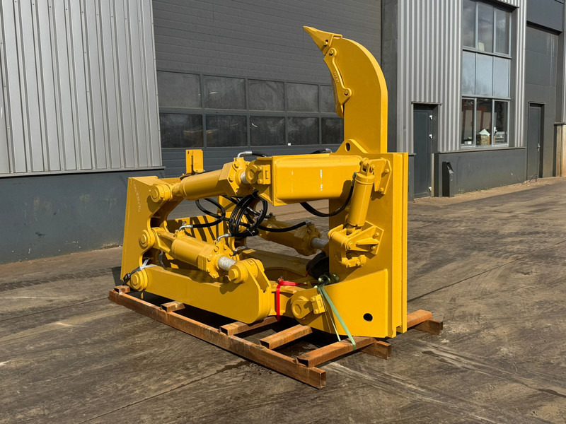 Caterpillar D8T D8R D8N Single Shank Ripper (forged shanks) - Ripper: photos 3 Caterpillar D8T D8R D8N Single Shank Ripper (forged shanks) - Ripper: photos 3