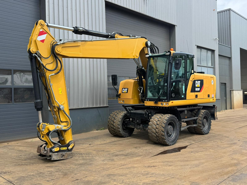 Caterpillar M320F - Pelle sur pneus: photos 2 Caterpillar M320F - Pelle sur pneus: photos 2