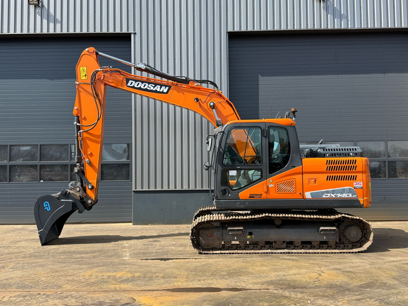 Doosan DX140LC-5 - CE / Verachtert CW30 - GP edge bucket - Pelle sur chenille: photos 1 Doosan DX140LC-5 - CE / Verachtert CW30 - GP edge bucket - Pelle sur chenille: photos 1