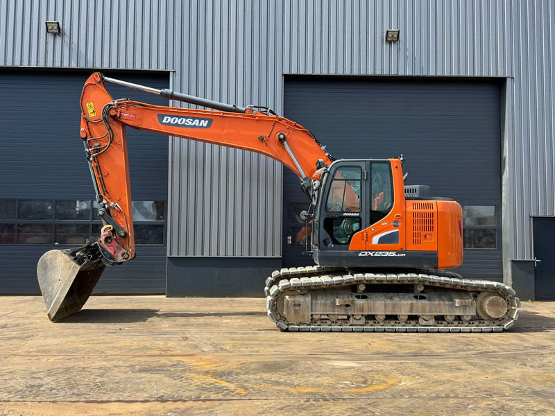 Doosan DX235 LCR-5 - Pelle sur chenille: photos 1 Doosan DX235 LCR-5 - Pelle sur chenille: photos 1