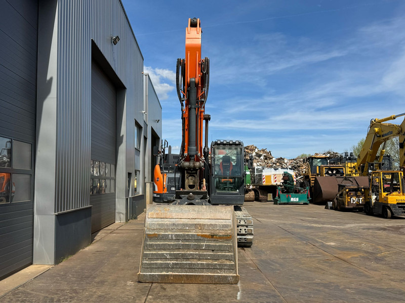 Doosan DX235 LCR-5 - Pelle sur chenille: photos 4 Doosan DX235 LCR-5 - Pelle sur chenille: photos 4