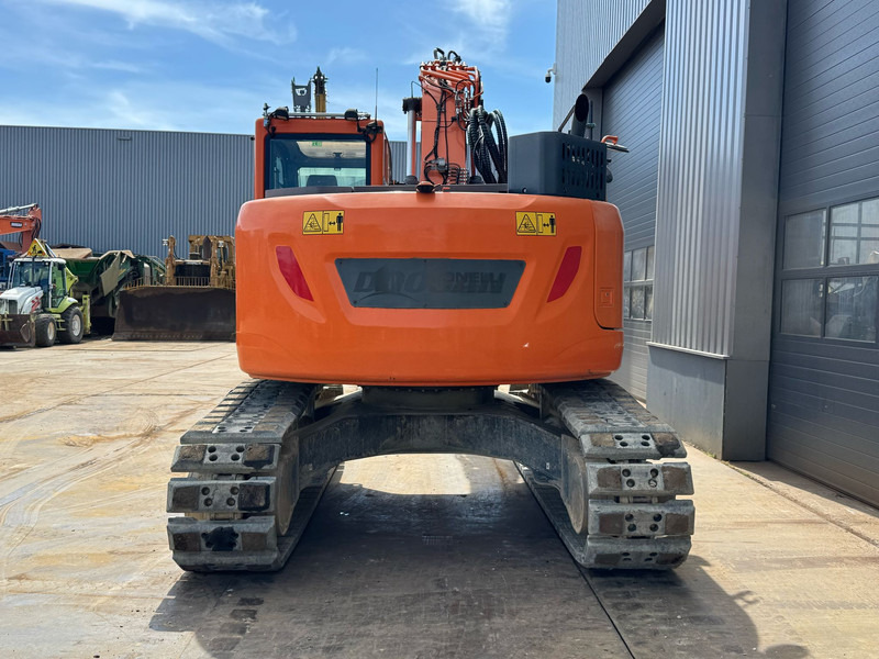 Doosan DX235 LCR-5 - Pelle sur chenille: photos 5 Doosan DX235 LCR-5 - Pelle sur chenille: photos 5