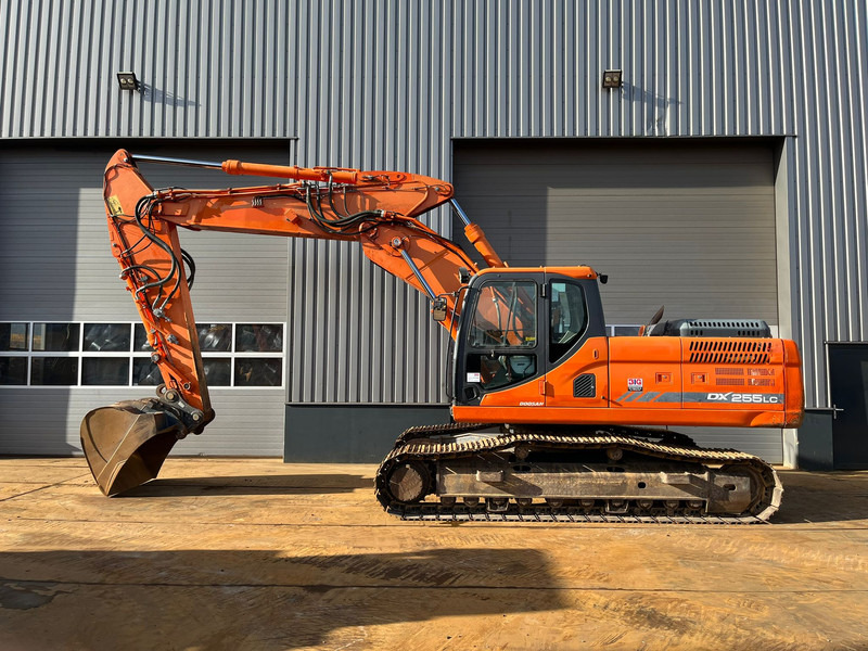 Doosan DX255LC-3 - Pelle sur chenille: photos 1 Doosan DX255LC-3 - Pelle sur chenille: photos 1
