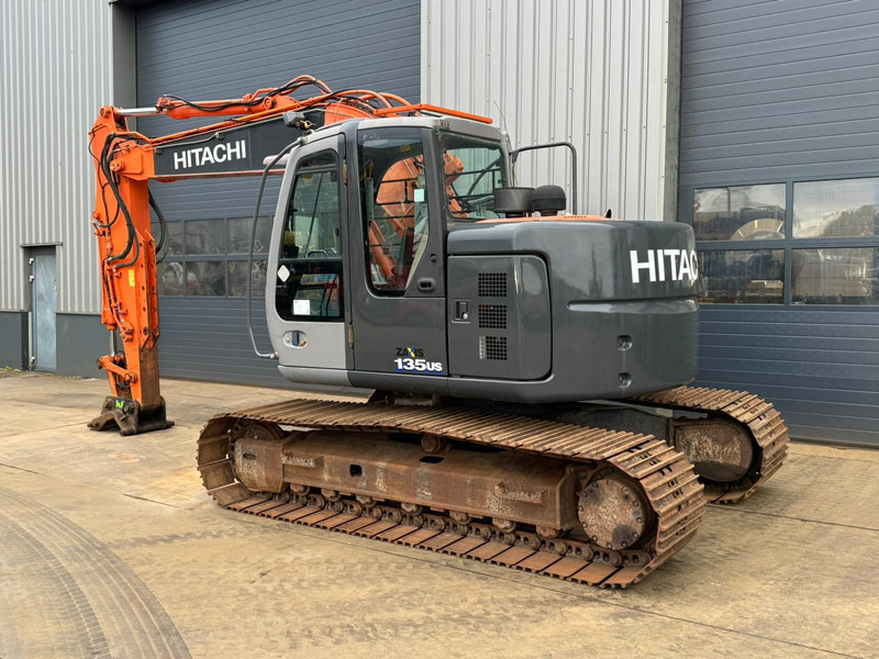 Hitachi ZX135US - Pelle sur chenille: photos 3 Hitachi ZX135US - Pelle sur chenille: photos 3