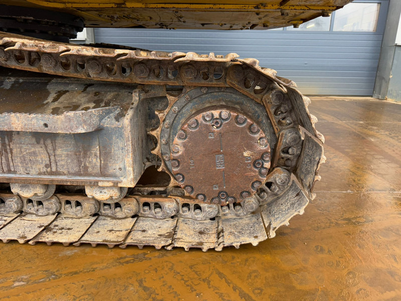 Pelle sur chenille Komatsu HB215LC-1 HB: photos 12 Pelle sur chenille Komatsu HB215LC-1 HB: photos 12