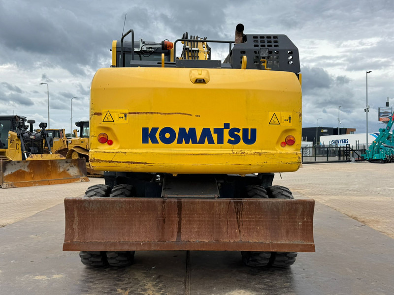 Komatsu PW180-11 - Pelle sur pneus: photos 4 Komatsu PW180-11 - Pelle sur pneus: photos 4