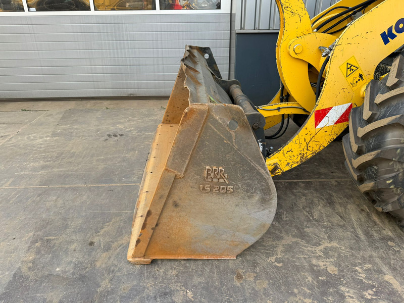 Crédit-bail Komatsu WA100M-8EO - New Tires Komatsu WA100M-8EO - New Tires: photos 9