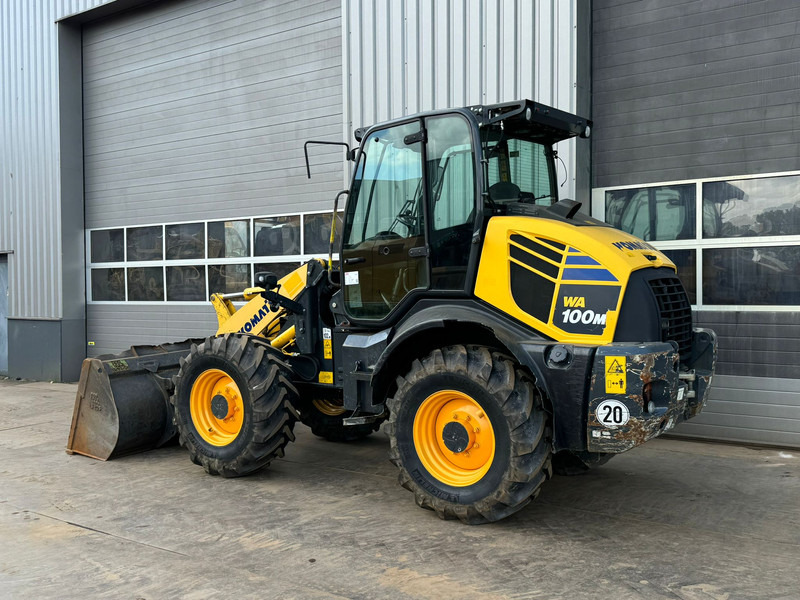 Komatsu WA100M-8EO - New Tires - Chargeuse sur pneus: photos 3 Komatsu WA100M-8EO - New Tires - Chargeuse sur pneus: photos 3
