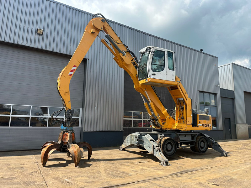 Liebherr A904C - Material Handler - Pelle de manutention: photos 2 Liebherr A904C - Material Handler - Pelle de manutention: photos 2