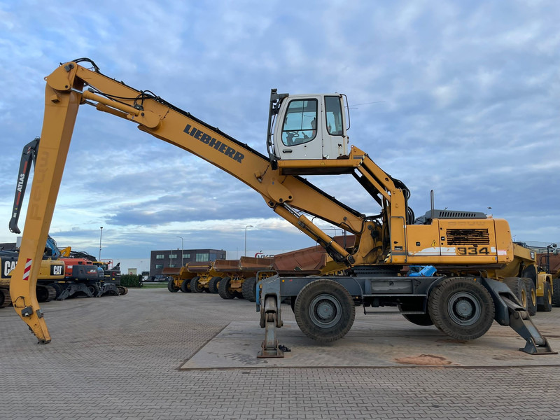 Liebherr A934C-HD - Pelle de manutention: photos 1 Liebherr A934C-HD - Pelle de manutention: photos 1