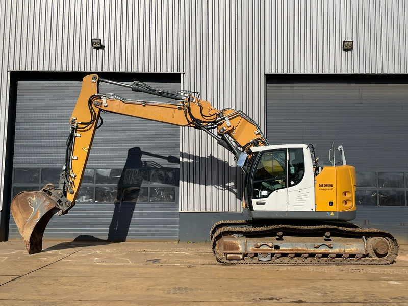 Liebherr R926 Compact - Pelle sur chenille: photos 1 Liebherr R926 Compact - Pelle sur chenille: photos 1