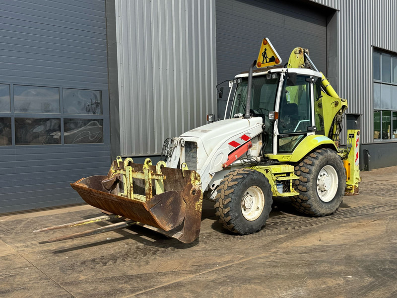 Volvo BL71 backhoe loader - Tractopelle: photos 2 Volvo BL71 backhoe loader - Tractopelle: photos 2
