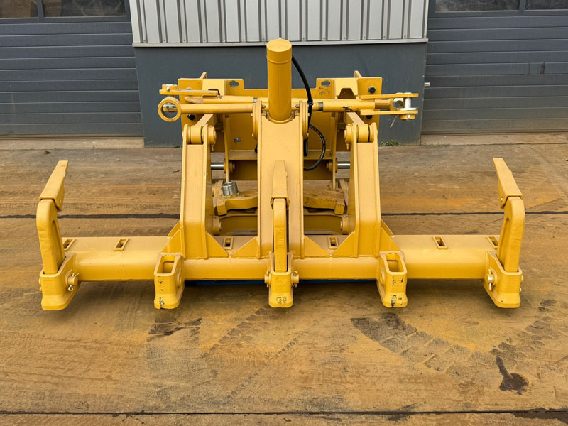 Volvo G930B - Ripper: photos 1 Volvo G930B - Ripper: photos 1