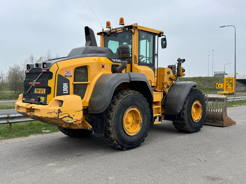 Volvo L110H - Chargeuse sur pneus: photos 5 Volvo L110H - Chargeuse sur pneus: photos 5