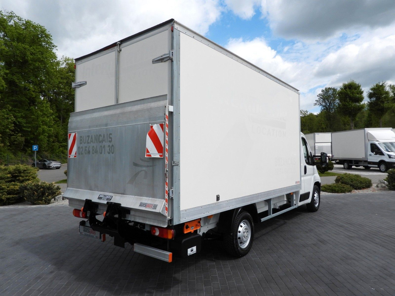 Citroën JUMPER KOFFER AUFZUG 8 PALETTEN TEMPOMAT NAVI Citroën JUMPER KOFFER AUFZUG 8 PALETTEN TEMPOMAT NAVI - Fourgon: photos 3 Citroën JUMPER KOFFER AUFZUG 8 PALETTEN TEMPOMAT NAVI Citroën JUMPER KOFFER AUFZUG 8 PALETTEN TEMPOMAT NAVI - Fourgon: photos 3