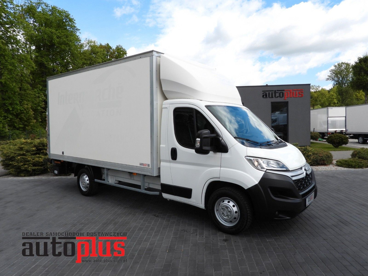 Citroën JUMPER KOFFER AUFZUG 8 PALETTEN TEMPOMAT NAVI Citroën JUMPER KOFFER AUFZUG 8 PALETTEN TEMPOMAT NAVI - Fourgon: photos 1 Citroën JUMPER KOFFER AUFZUG 8 PALETTEN TEMPOMAT NAVI Citroën JUMPER KOFFER AUFZUG 8 PALETTEN TEMPOMAT NAVI - Fourgon: photos 1