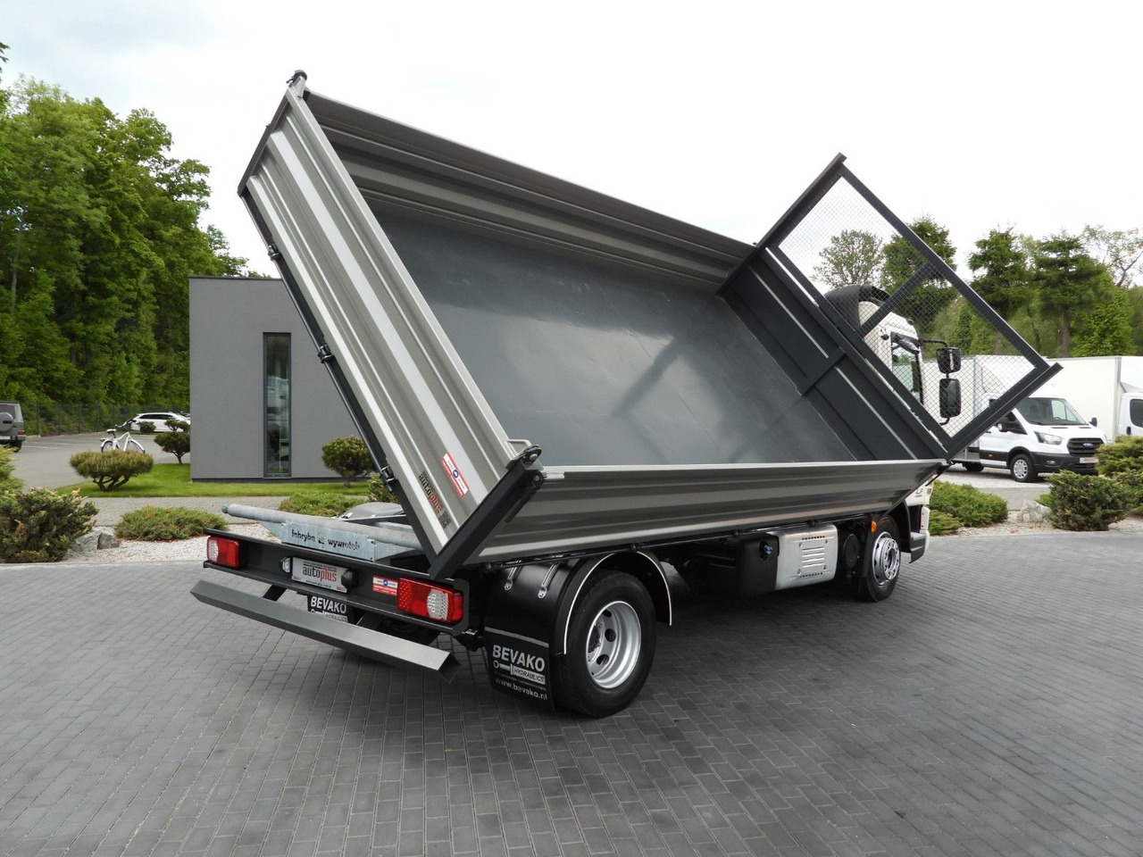 DAF LF 180 DREISEIKIPPER TEMPOMAT AUTOMATIK - Camion benne: photos 3 DAF LF 180 DREISEIKIPPER TEMPOMAT AUTOMATIK - Camion benne: photos 3