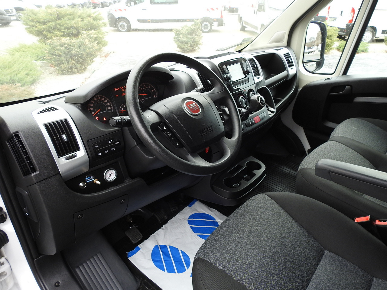 FIAT DUCATO TARPAULIN 10 PALLETS AIR CONDITIONING PNEUMATICS  160HP - Véhicule utilitaire plateau baché: photos 2 FIAT DUCATO TARPAULIN 10 PALLETS AIR CONDITIONING PNEUMATICS  160HP - Véhicule utilitaire plateau baché: photos 2