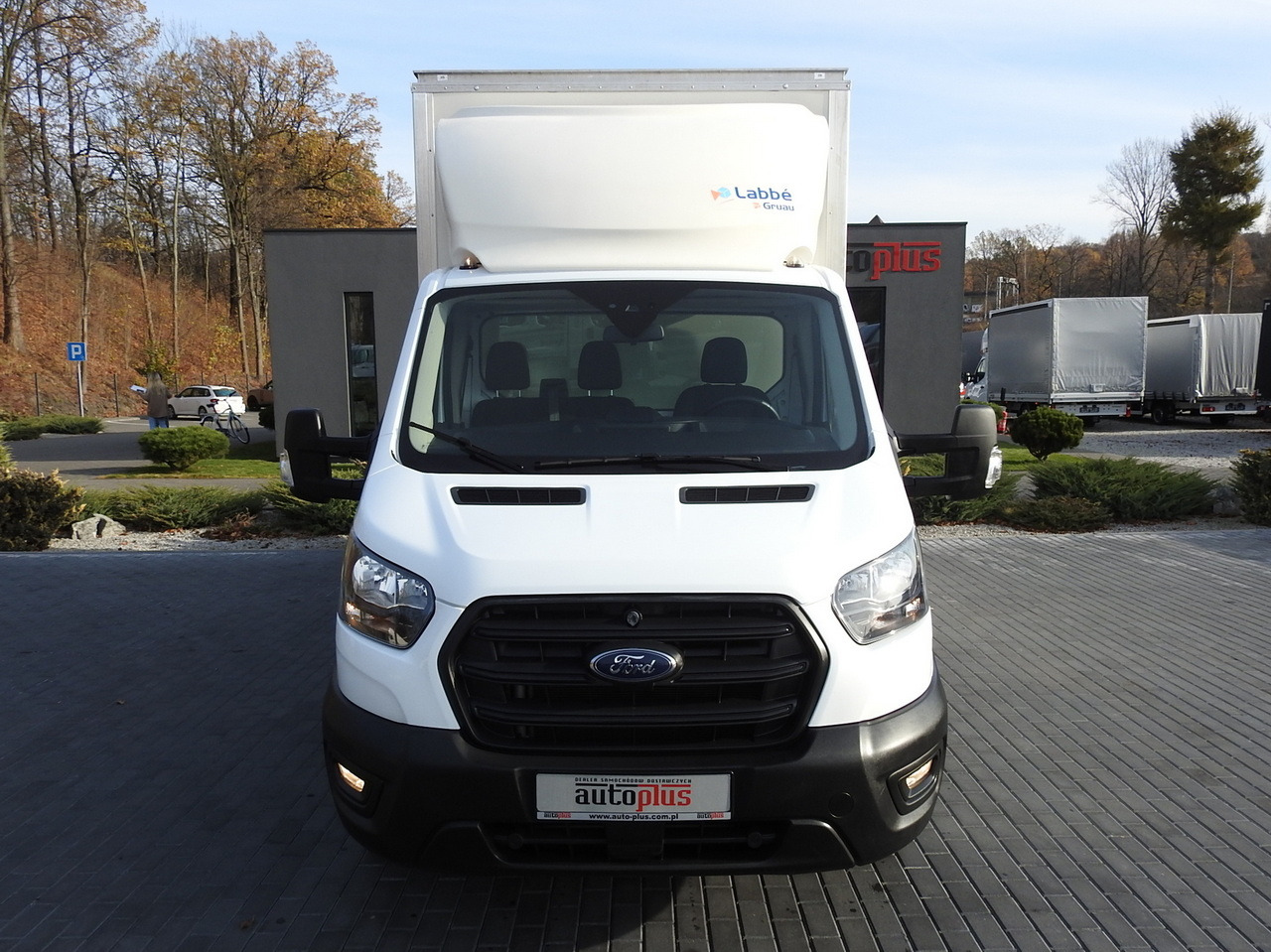 FORD TRANSIT BOX LIFT 8 PALLETS CRUISE CONTROL AIR CONDITIONING 130HP - Fourgon: photos 5 FORD TRANSIT BOX LIFT 8 PALLETS CRUISE CONTROL AIR CONDITIONING 130HP - Fourgon: photos 5