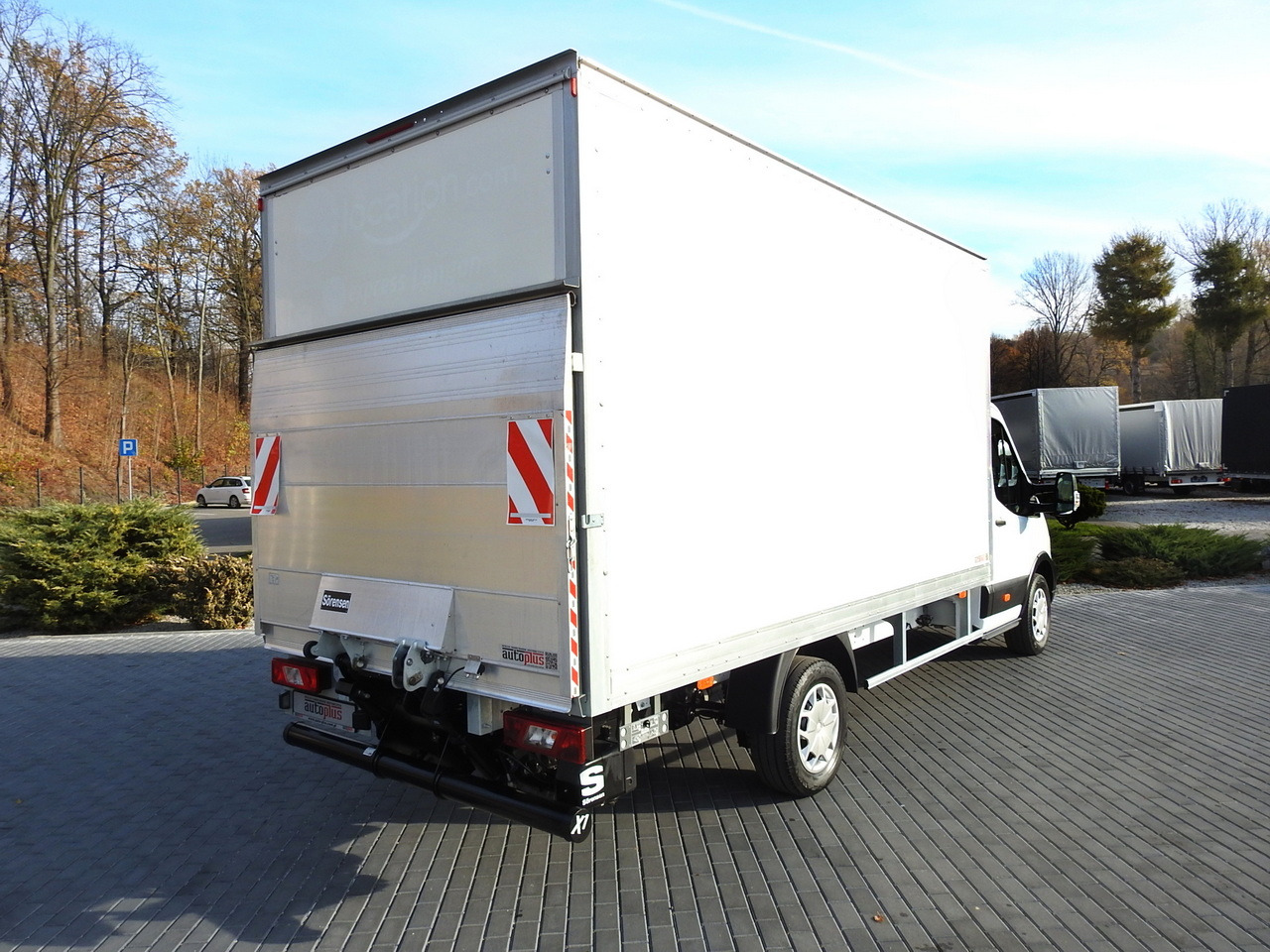 FORD TRANSIT BOX LIFT 8 PALLETS CRUISE CONTROL AIR CONDITIONING 130HP - Fourgon: photos 3 FORD TRANSIT BOX LIFT 8 PALLETS CRUISE CONTROL AIR CONDITIONING 130HP - Fourgon: photos 3