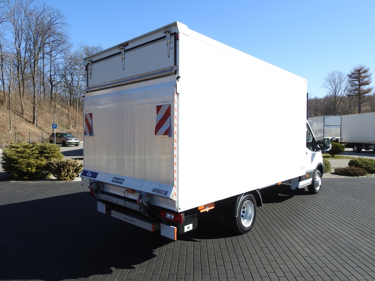 FORD TRANSIT BOX LIFT 8 PALLETS TWIN WHEELS AIR CONDITIONING 130HP - Fourgon: photos 3 FORD TRANSIT BOX LIFT 8 PALLETS TWIN WHEELS AIR CONDITIONING 130HP - Fourgon: photos 3