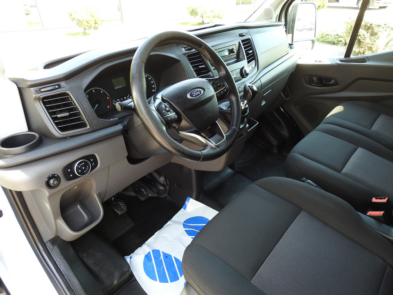 FORD TRANSIT REGRIGERATOR BOX 0*C POWER SUPPLY 230V CRUISE CONTROL AIR CONDITIONING TWIN WHEELS 170HP - Véhicule utilitaire frigorifique: photos 2 FORD TRANSIT REGRIGERATOR BOX 0*C POWER SUPPLY 230V CRUISE CONTROL AIR CONDITIONING TWIN WHEELS 170HP - Véhicule utilitaire frigorifique: photos 2