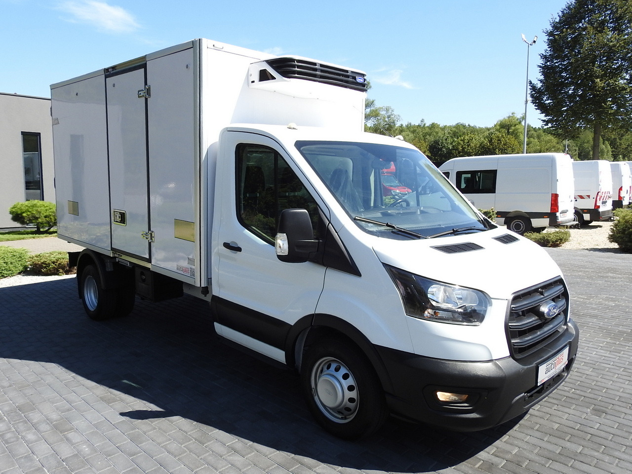 FORD TRANSIT REGRIGERATOR BOX 0*C POWER SUPPLY 230V CRUISE CONTROL AIR CONDITIONING TWIN WHEELS 170HP - Véhicule utilitaire frigorifique: photos 4 FORD TRANSIT REGRIGERATOR BOX 0*C POWER SUPPLY 230V CRUISE CONTROL AIR CONDITIONING TWIN WHEELS 170HP - Véhicule utilitaire frigorifique: photos 4