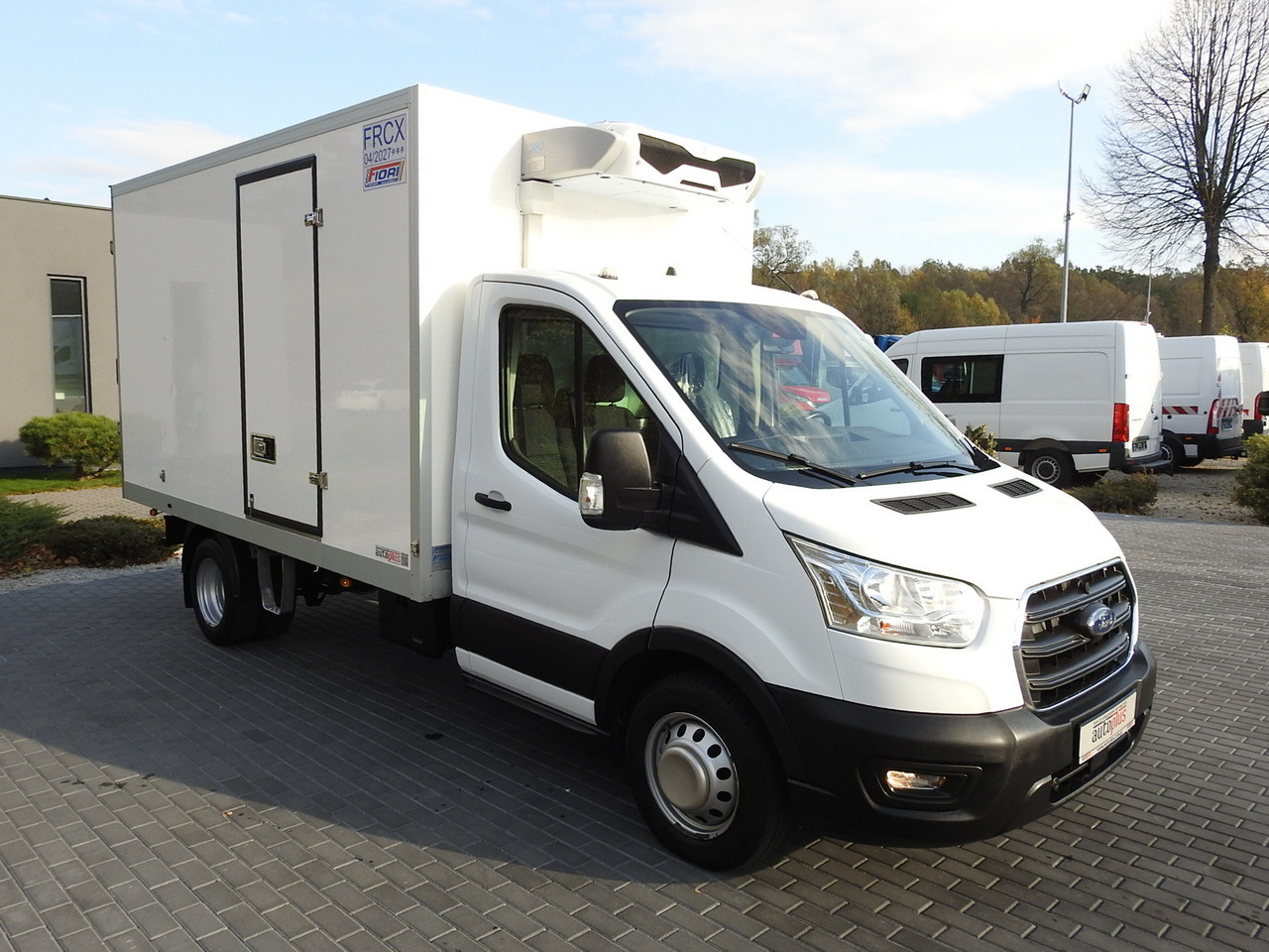FORD TRANSIT REGRIGERATOR BOX -10*C POWER SUPPLY 230V CRUISE CONTROL AIR CONDITIONING LED LIGHTS PNEUMATICS TWIN WHEELS 130HP - Véhicule utilitaire frigorifique: photos 4 FORD TRANSIT REGRIGERATOR BOX -10*C POWER SUPPLY 230V CRUISE CONTROL AIR CONDITIONING LED LIGHTS PNEUMATICS TWIN WHEELS 130HP - Véhicule utilitaire frigorifique: photos 4