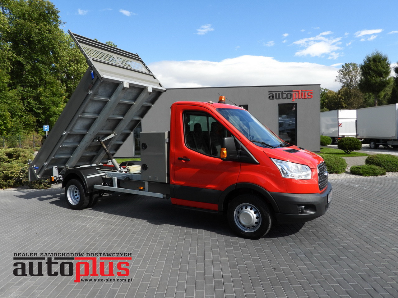 FORD TRANSIT TIPPER CRUISE CONTROL LED LIGHTS TWIN WHEELS AIR CONDITIONING 170HP - Véhicule utilitaire benne: photos 1 FORD TRANSIT TIPPER CRUISE CONTROL LED LIGHTS TWIN WHEELS AIR CONDITIONING 170HP - Véhicule utilitaire benne: photos 1