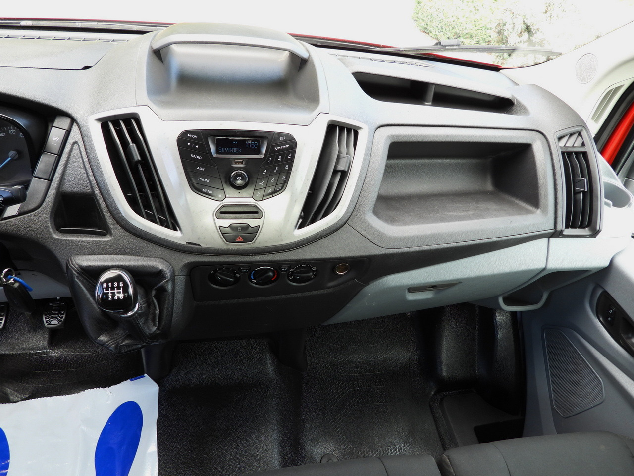 Véhicule utilitaire benne FORD TRANSIT TIPPER CRUISE CONTROL LED LIGHTS TWIN WHEELS AIR CONDITIONING 170HP: photos 28 Véhicule utilitaire benne FORD TRANSIT TIPPER CRUISE CONTROL LED LIGHTS TWIN WHEELS AIR CONDITIONING 170HP: photos 28